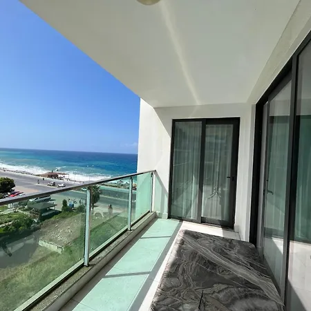 New 60m2 Luxury Sunset Aqua Mahmutlar, Alanya, 50m Sea, Large Pool, Gym, Private No A Tourist Facility, First Sea Line Lejlighed *